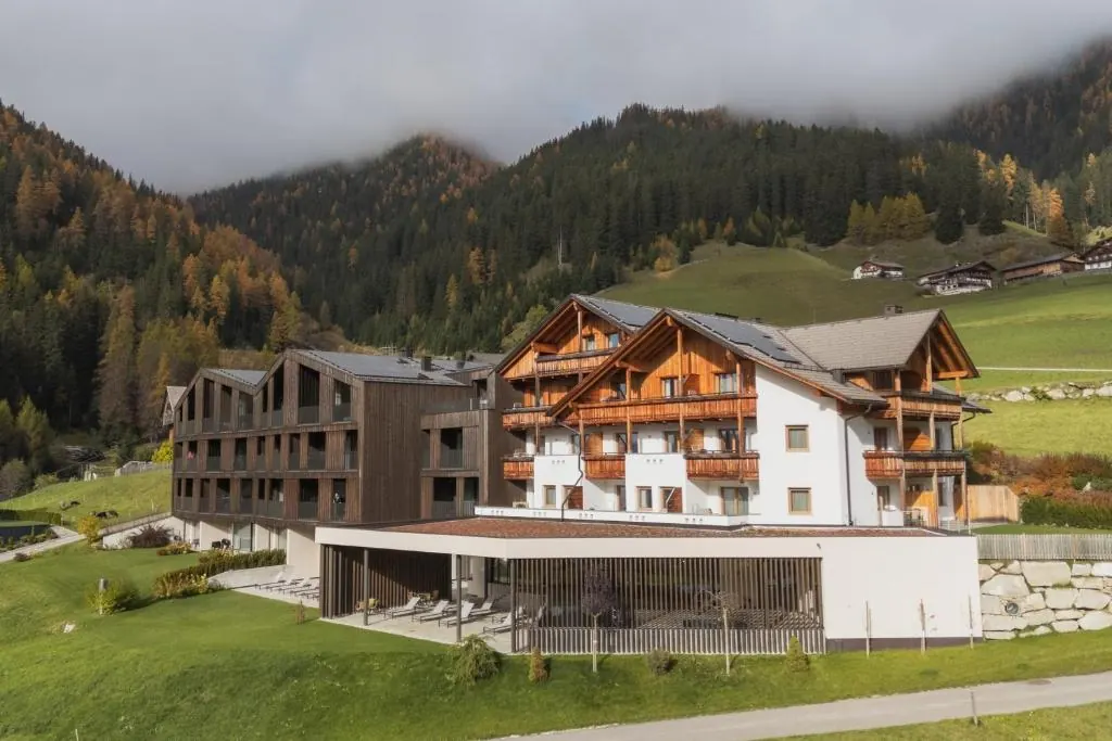 Mountain Residence Montana — панорама гор в тумане